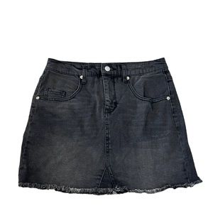 Size 8 Wild Fable black denim skirt